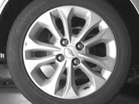 Used 2021 Chevrolet Spark LT FWD image 15