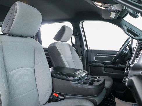 Used 2024 RAM 3500 Big Horn image 29