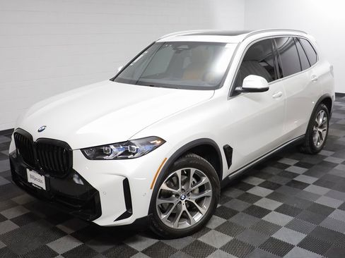 Certified 2026 BMW X5 xDrive40i w/ Climate Comfort Package image 2