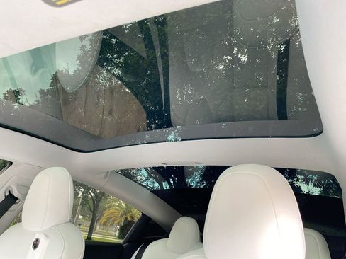 Used 2020 Tesla Model 3 Standard Range Plus image 12