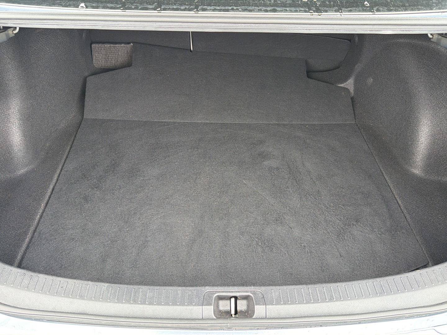Used 2024 Toyota Corolla LE FWD image 32