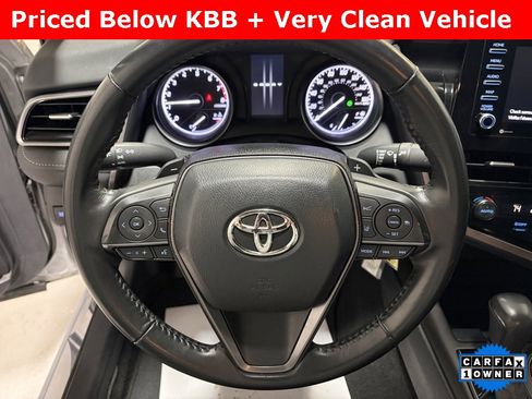 Used 2024 Toyota Camry SE image 11