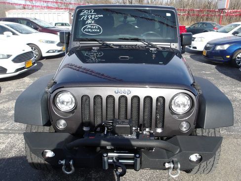 Used 2017 Jeep Wrangler Unlimited Sport w/ Connectivity Group image 4