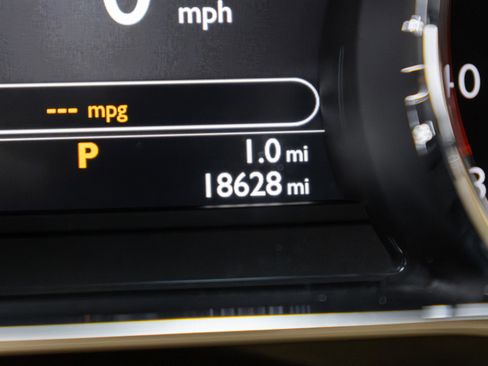 Used 2016 Bentley Mulsanne Speed image 11