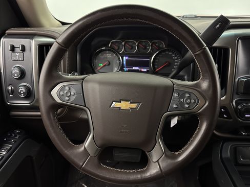 Used 2018 Chevrolet Silverado 1500 LTZ Z71 image 25