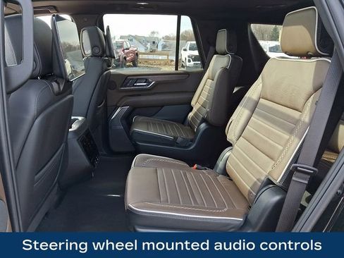 Used 2025 GMC Yukon Denali Ultimate AWD/4WD image 18