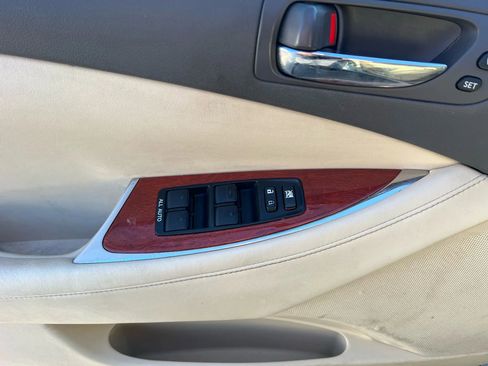 Used 2011 Lexus ES 350 image 16