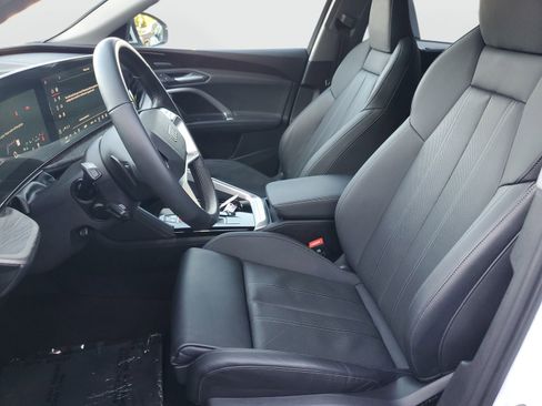 Used 2025 Audi Q5 Premium Plus w/ Premium Plus image 19