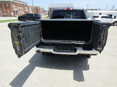 Used 2021 RAM 1500 Laramie AWD/4WD image 13