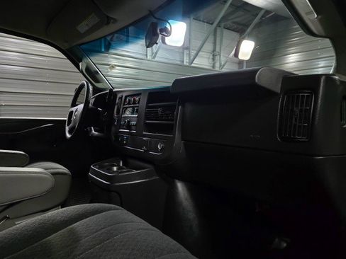 Used 2021 Chevrolet Express 2500 135''WB Low Roof 6.6L V8 Miniv w/ Driver Convenience Package image 16