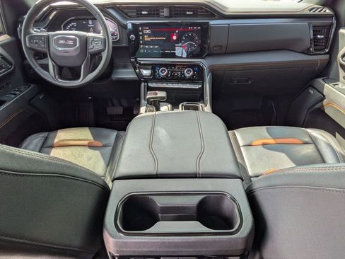 Used 2023 GMC Sierra 1500 AT4 w/ AT4 Premium Package AWD/4WD image 17