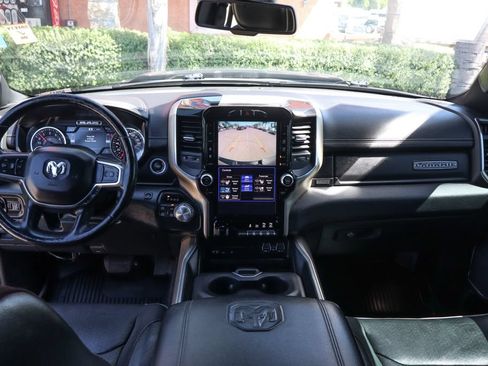 Used 2019 RAM 1500 Laramie AWD/4WD image 32