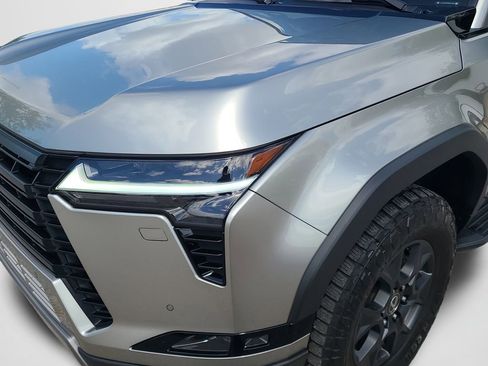 Used 2024 Lexus GX 550 image 9