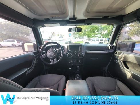 Used 2015 Jeep Wrangler Unlimited Sport w/ Dual Top Group AWD/4WD image 9
