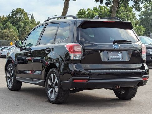 Used 2017 Subaru Forester 2.5i Premium image 9