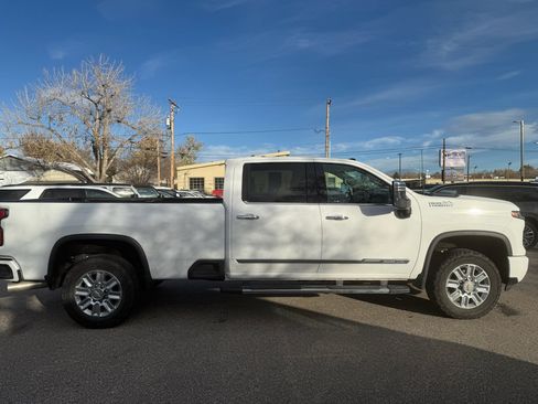 Used 2024 Chevrolet Silverado 3500 High Country w/ High Country Premium Package image 5