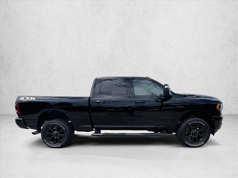 Used 2024 RAM 2500 Big Horn w/ Night Edition AWD/4WD image 5