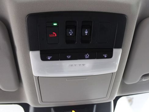 Used 2023 Nissan Rogue Platinum AWD/4WD image 43
