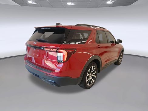 Used 2025 Ford Explorer ST-Line RWD image 7