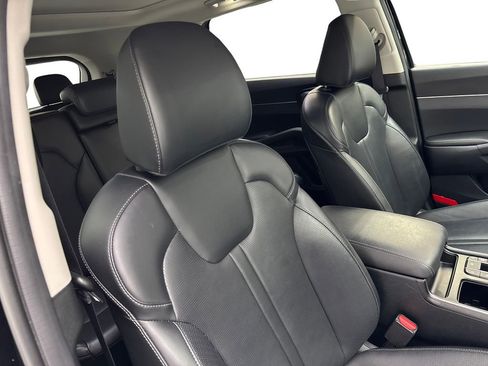 Used 2025 Kia Sorento S w/ Panoramic Sunroof Package FWD image 48