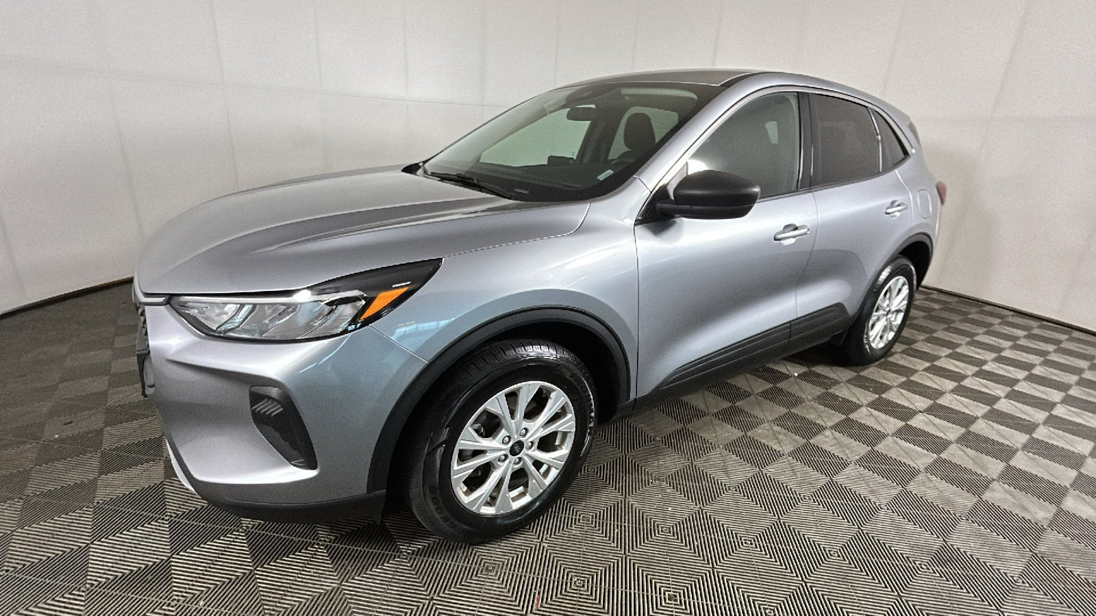 Used 2024 Ford Escape Active AWD/4WD image 7