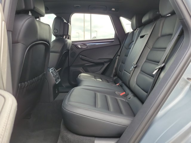 Certified 2023 Porsche Macan S AWD/4WD image 19