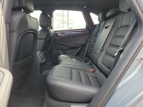 Certified 2023 Porsche Macan S AWD/4WD image 19