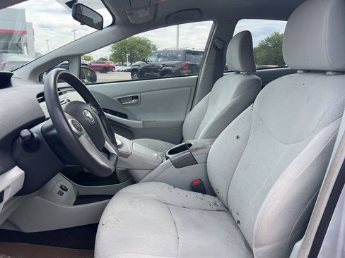 Used 2015 Toyota Prius Three FWD image 2