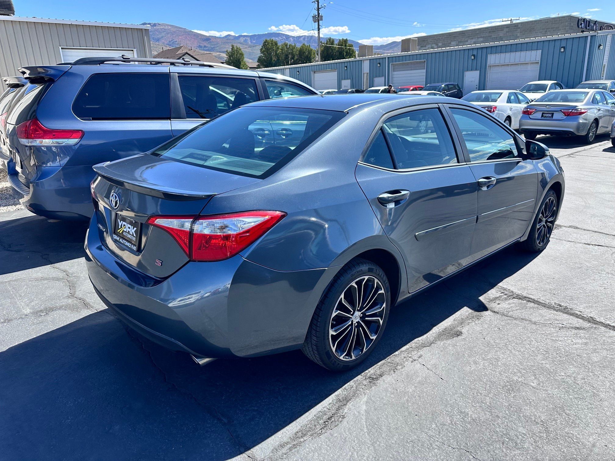 Used 2015 Toyota Corolla S FWD image 3