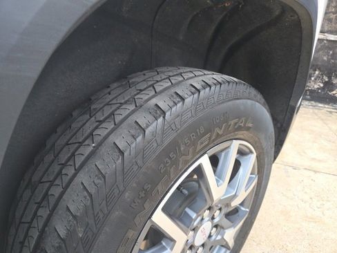 Used 2023 GMC Acadia SLT image 7