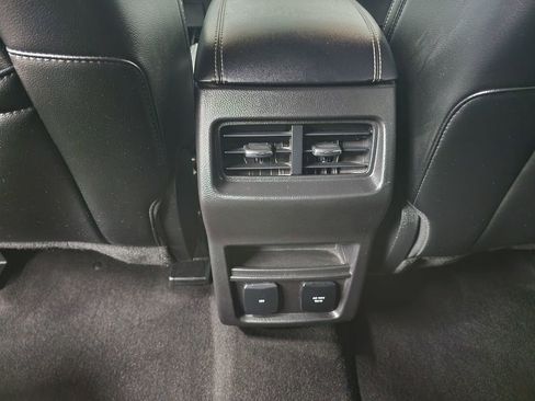 Used 2019 Ford Edge ST w/ Convenience Package AWD/4WD image 25