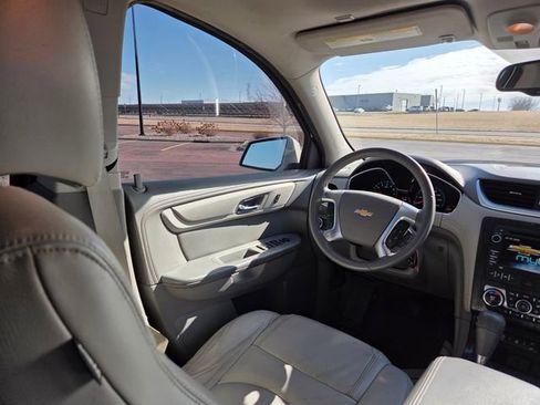 Used 2015 Chevrolet Traverse LT AWD/4WD image 56