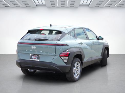 New 2027 Hyundai Kona SE AWD/4WD image 4