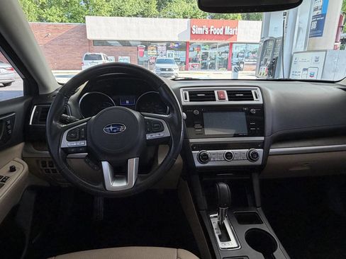 Used 2016 Subaru Outback 2.5i Limited image 12