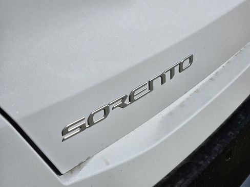 New 2026 Kia Sorento S w/ S Panoramic Sunroof Package FWD image 8