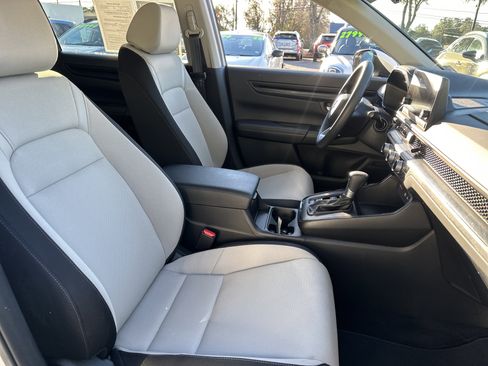 Used 2024 Honda CR-V EX image 13