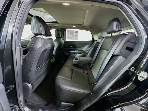 Used 2023 Nissan Ariya FWD image 28