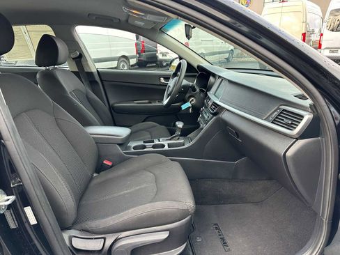 Used 2020 Kia Optima LX image 10
