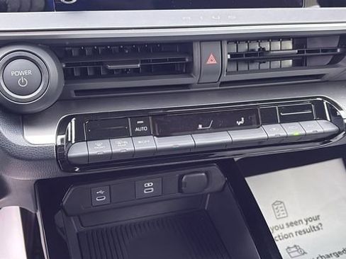 New 2026 Toyota Prius LE image 16