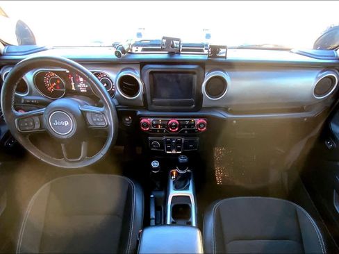 Used 2023 Jeep Gladiator Sport image 14