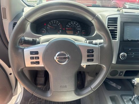Used 2018 Nissan Frontier SV RWD image 19