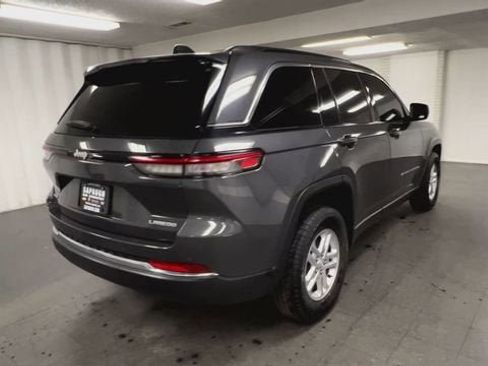 Used 2024 Jeep Grand Cherokee Laredo image 8