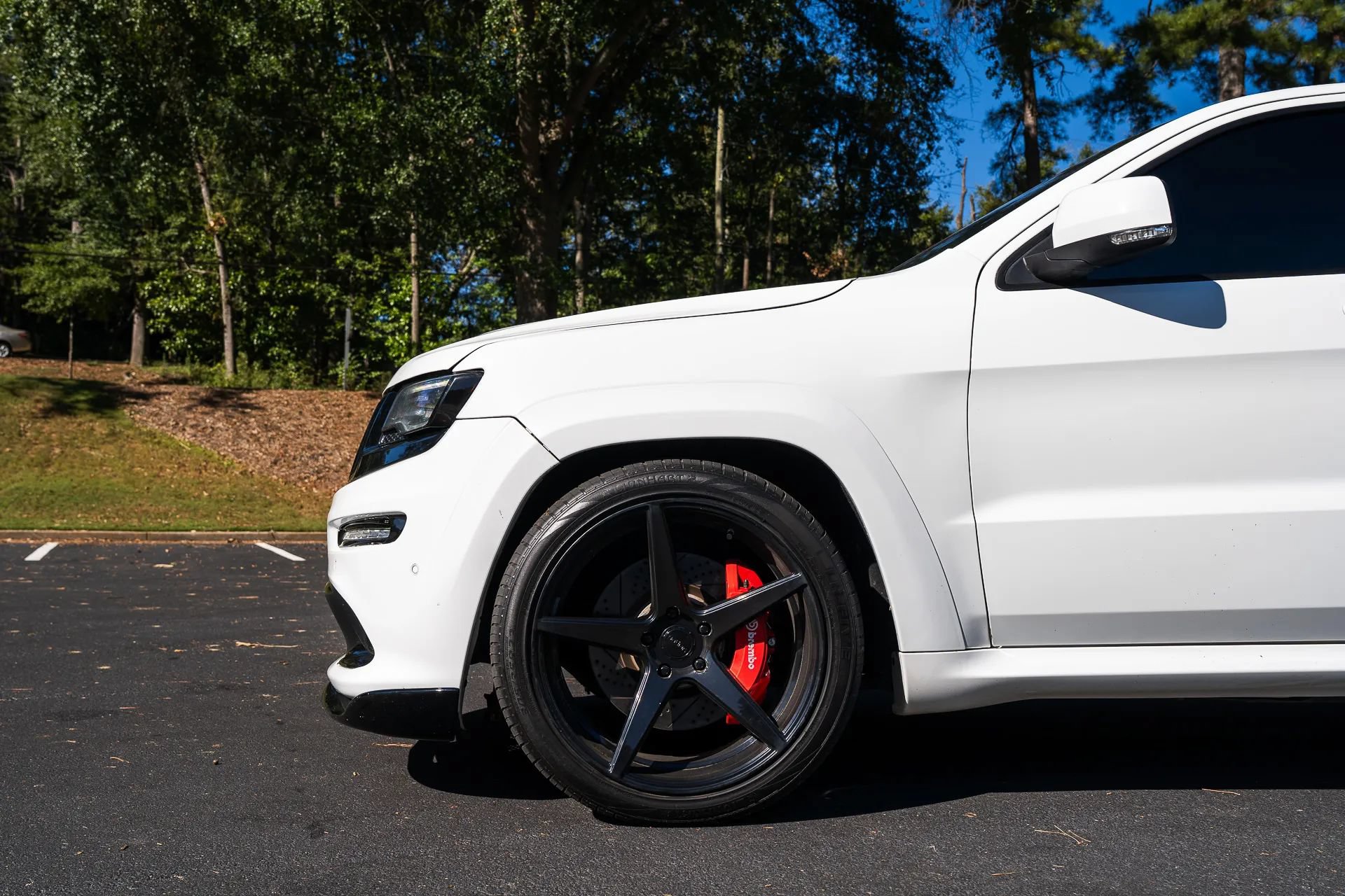 Used 2015 Jeep Grand Cherokee SRT AWD/4WD image 3
