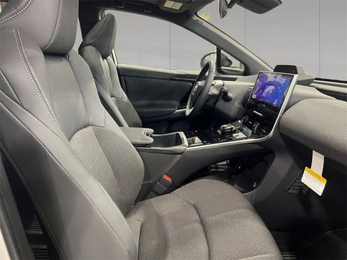 Used 2025 Toyota bZ4X AWD w/ Weather Package image 17