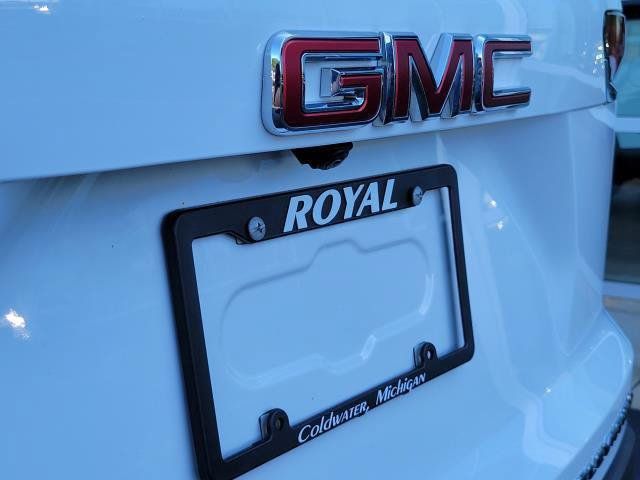 Used 2025 GMC Terrain Elevation AWD/4WD image 9