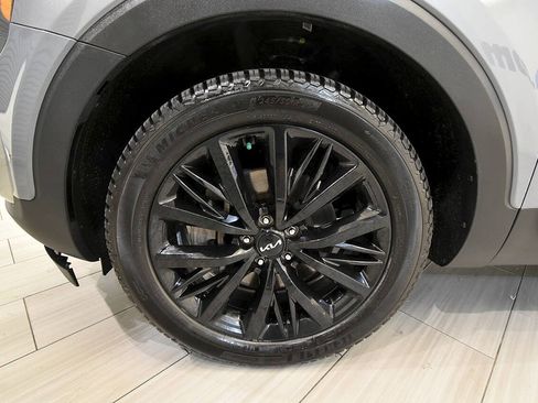 Used 2022 Kia Telluride SX w/ SX Prestige Package AWD/4WD image 10