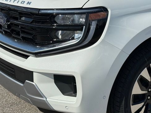 New 2025 Ford Expedition Max Platinum w/ Platinum Ultimate Package image 11