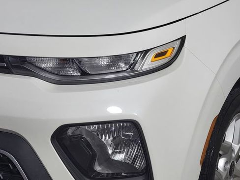 Used 2022 Kia Soul S FWD image 9