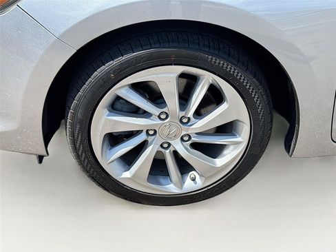 Used 2017 Acura ILX FWD image 30