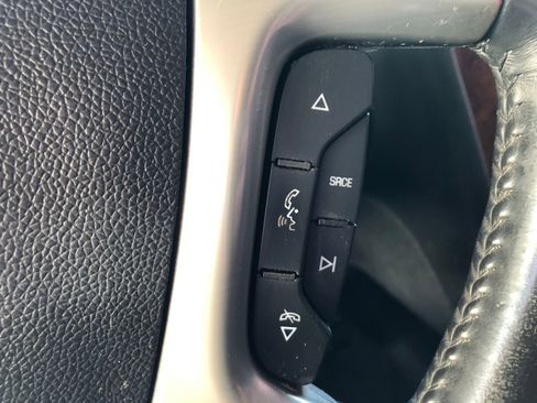 Used 2013 Chevrolet Avalanche LS image 28